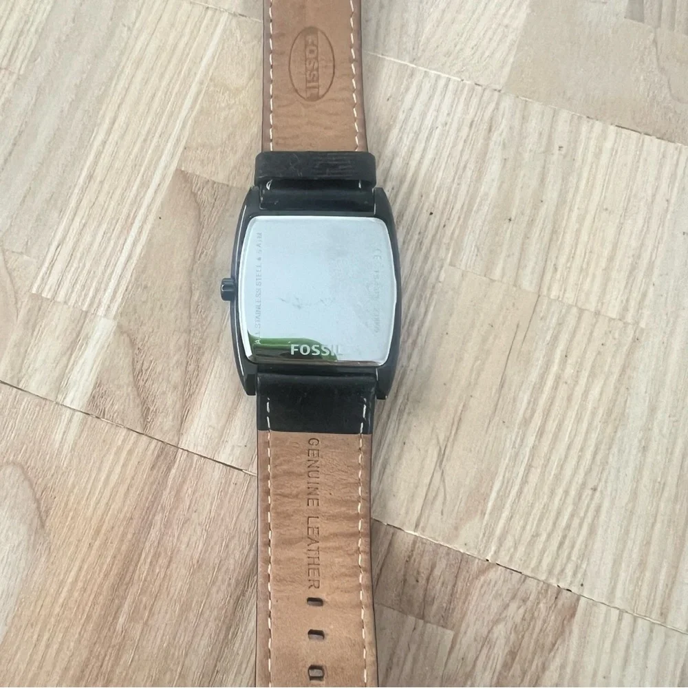 Fossil men’s rectangular black dial black leather dress watch NEW BATTERY